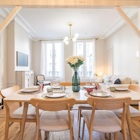 Champagne - Exceptionnel 3 Chambres Apartamento *